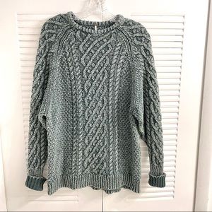Free People oversized chunky knit sweater size XS